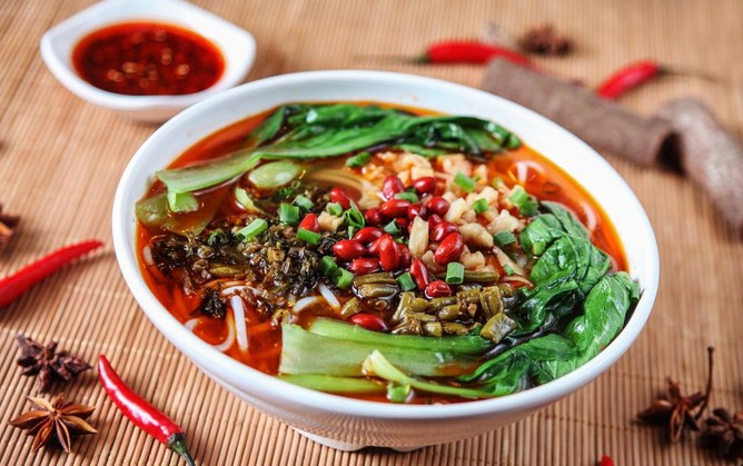 香飘四溢回味无穷 传奇酸辣粉已拥有加盟店130余家