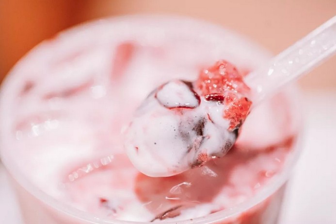 季节限定回归 奈雪的茶推出霸气酸奶车厘子