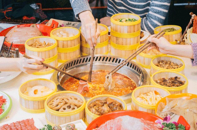 卤力拼卤味火锅:柳岩也为了这一口73年老卤味前来打卡