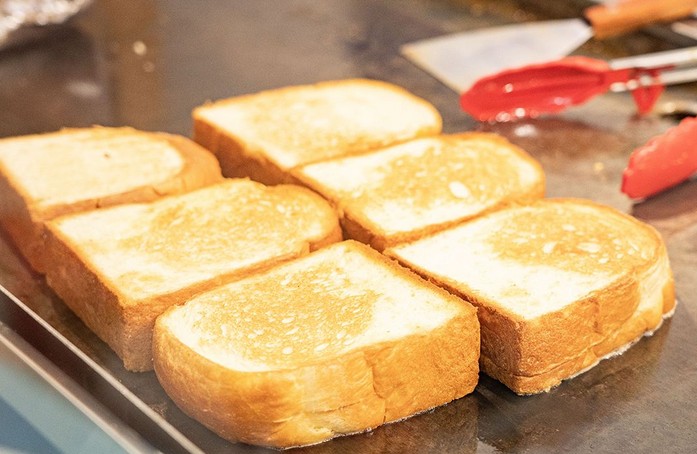 韩国首尔网红店EGG BOMB落户上海 滑蛋厚吐司终于来了!