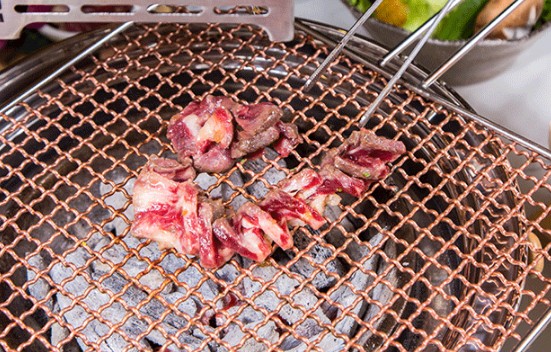 人均100吃到爽 炙久家烤肉料理成为打卡新地标