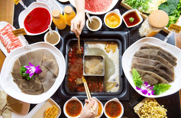 巴奴:凭毛肚火遍全国 美食家蔡澜专门坐飞机也要去吃