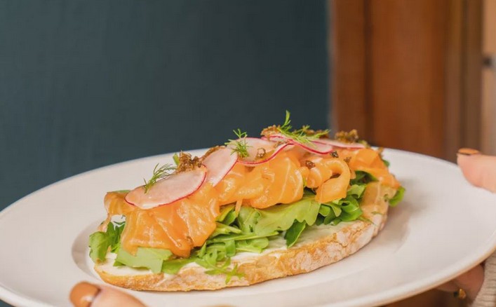 不依靠花里胡哨的外表 BISTRO 11如何征服叼嘴的吃货?