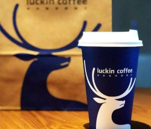 瑞幸咖啡中国门店数量与星巴克不相上下 平均每天开7家店