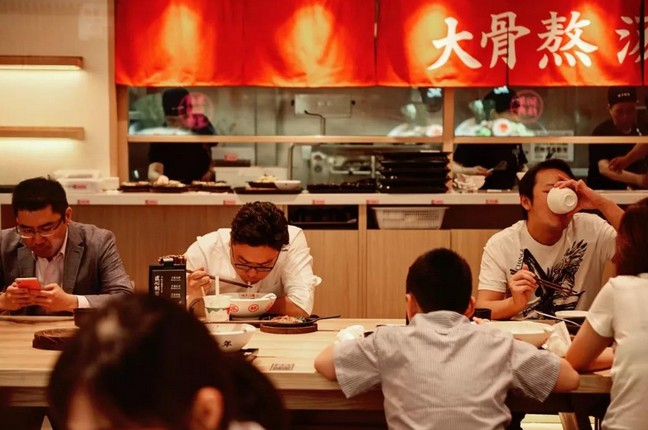 味千拉面开出第900家门店 装修服务全升级!