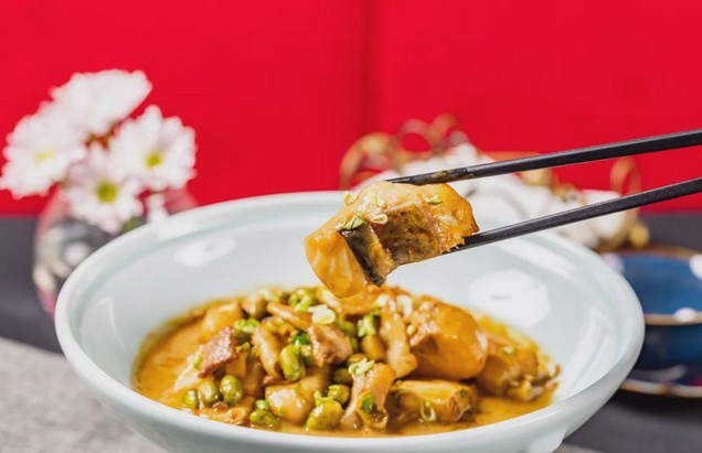 爱玲EILEEN:藏在陆家嘴的“复古女郎”全面焕新