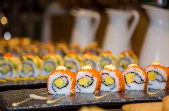 川骄海鲜自助:280+种海鲜盛宴 比脸还大的帝王蟹随便吃!