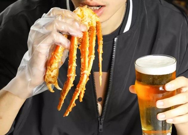 Shaking Crab第18家门店登陆上海 一口海鲜一口酒超上头!