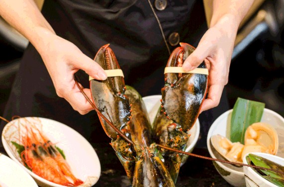 川骄海鲜自助:280+种海鲜盛宴 比脸还大的帝王蟹随便吃!