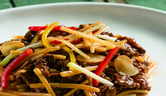 把壮乡美食传出去 桂人来桂菜馆打造地方特色餐饮品牌