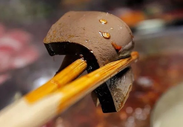 谭鸭血老火锅:将四川火锅文化带出国门 竖起金字招牌