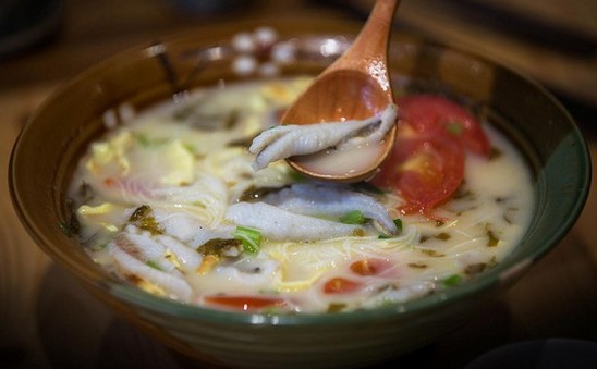 友味黄鱼面馆:一碗完美的黄鱼面能让人吃得连汤都不剩