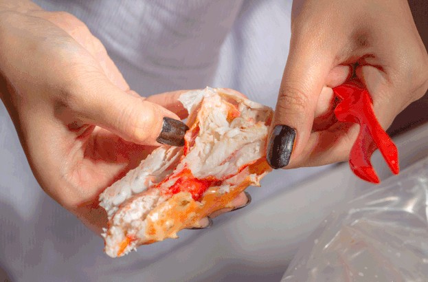 Shaking Crab第18家门店登陆上海 一口海鲜一口酒超上头!