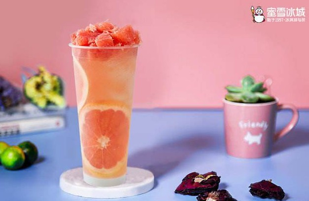 吊打各路网红店 蜜雪冰城为什么能让人闻风丧胆?