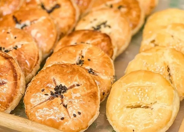 京城第一的绿豆饼?京月绿豆饼馅料爆炸 一口满足