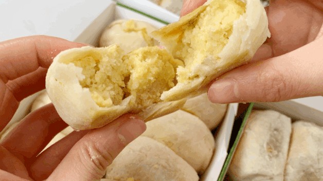 京城第一的绿豆饼?京月绿豆饼馅料爆炸 一口满足