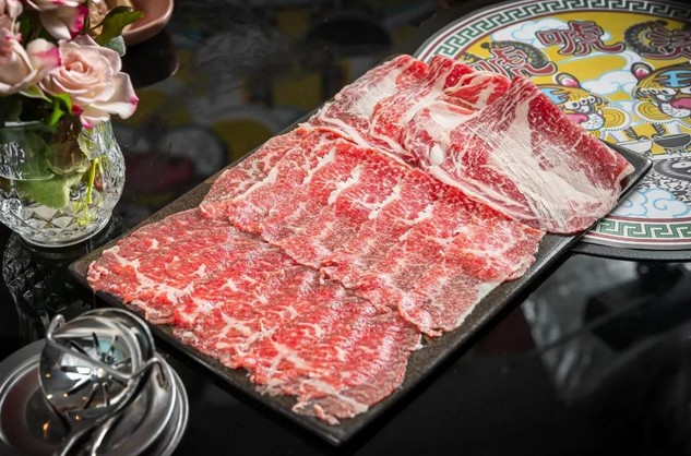 唬唬烫:复古沪味的时髦火锅 吃到停不下来