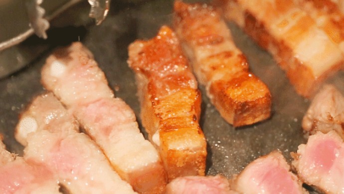 济州爱肉堂:滋滋啦啦大口吃肉 简直不要太幸福!