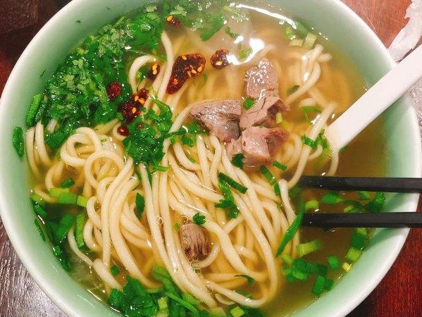 传统兰州拉面的升级版 四爷牛拉已开出10多家门店