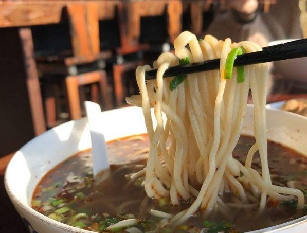传统兰州拉面的升级版 四爷牛拉已开出10多家门店