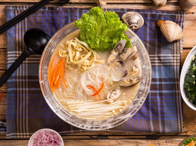 开心花甲粉:生活就要不拘一格 吃花甲粉就要吃开心