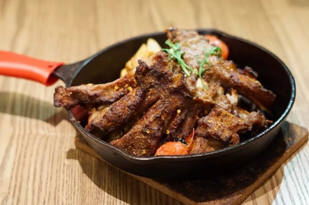 也兽餐吧:摘下假面 开心喝酒大口吃肉