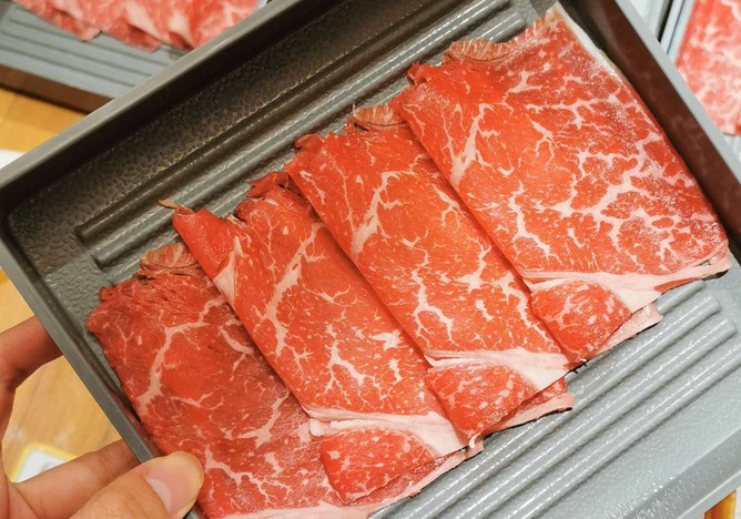 肉食主义者的专属福利 和牛寿喜烧放题肉类畅吃不限量