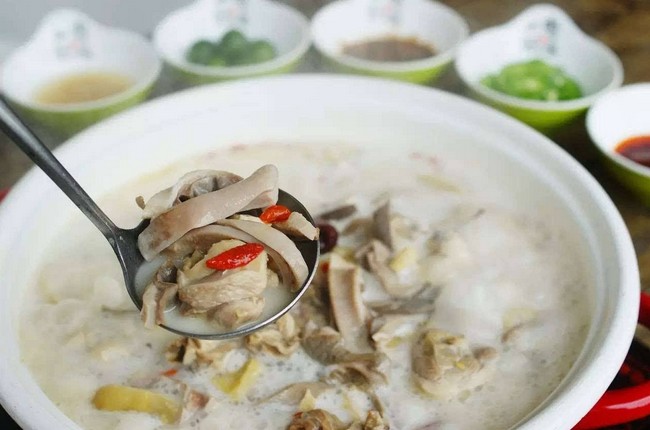 切中养生需求 猪肚鸡成餐饮“香饽饽”