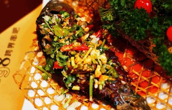 1898跨界串吧:纯正东北味道的宝藏烧烤店