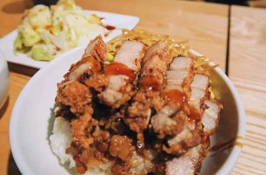 鲁二哥卤肉饭怎么样?两大优势助您加盟创业成功