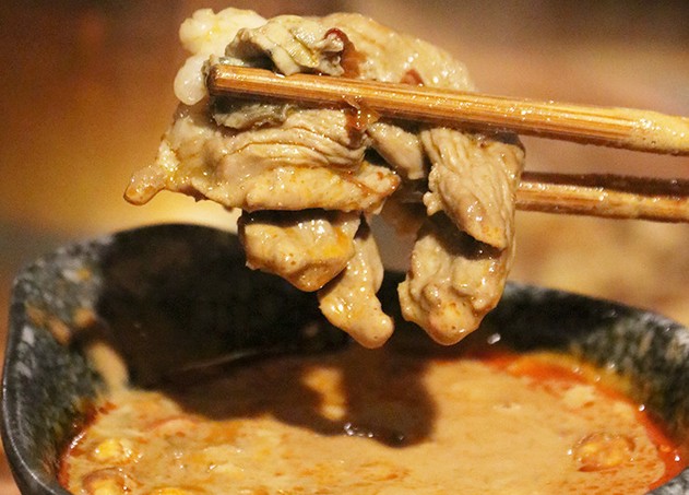 老四九涮肉:景泰蓝铜锅里涮内蒙羔羊肉 华丽指数五颗星