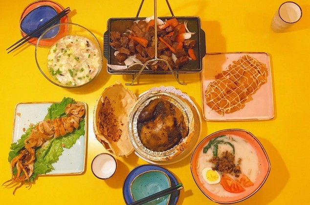 蛋挞里面装一整只鸡 鸡十三主题餐厅让美味打破常规