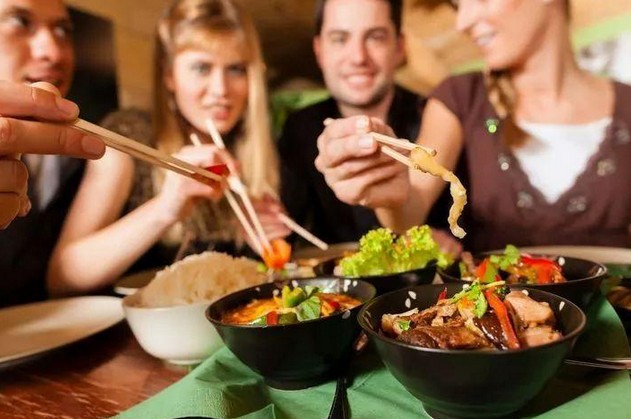 中国餐企纷纷出海 海外中餐厅怎么开?