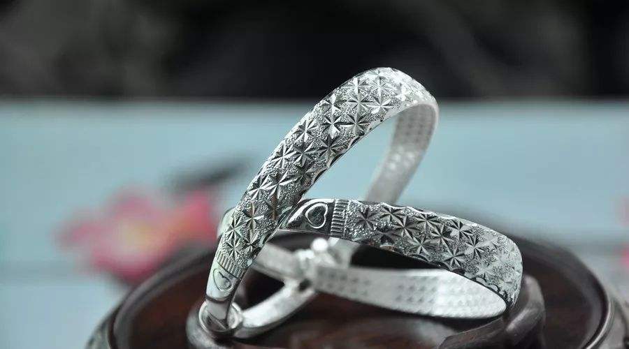 如何鉴别银饰的真假?学会这六大技巧