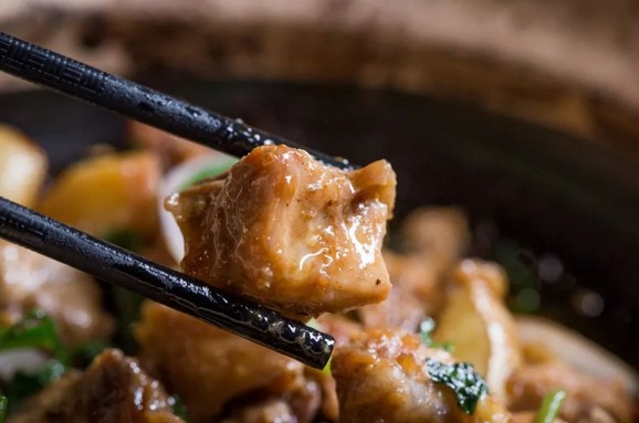 翠小小啫啫煲:吃完啫啫煲再来一杯茶 人生都圆满了!