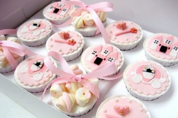 瑞可甜心蛋糕加盟 冬季里的一抹甜赶走你的小情绪