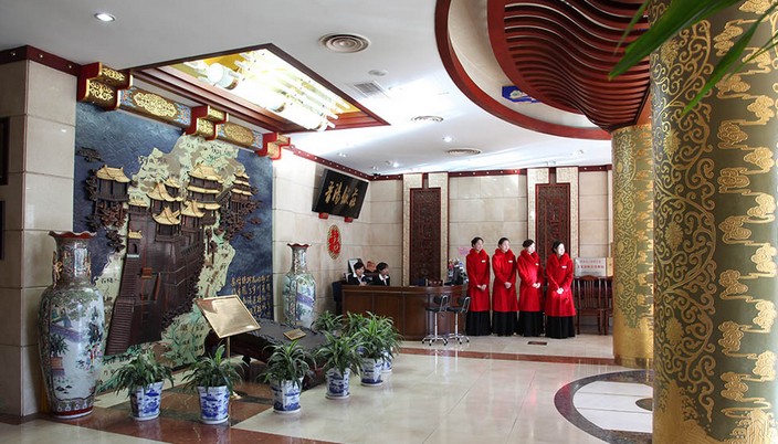 老酒新酿做创新 晋阳饭庄上新五彩刀削面