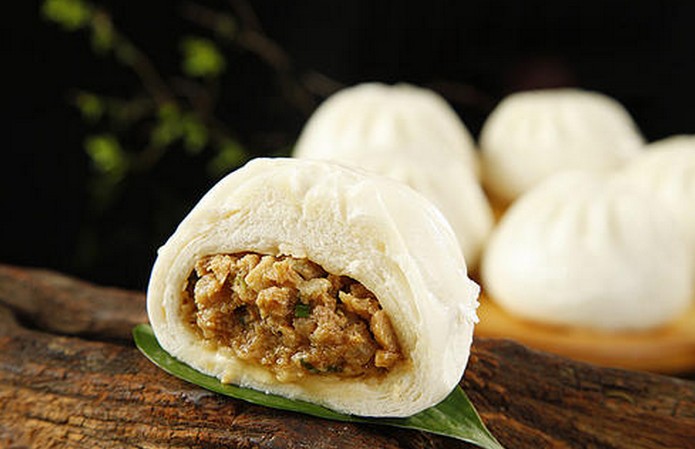 白手起家到月销上十万个包子 鹏鹏包用味道说话