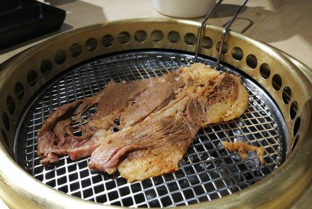 超高人气的韩式烤肉店 爷们泥炉烤肉拴住食客的挑剔胃