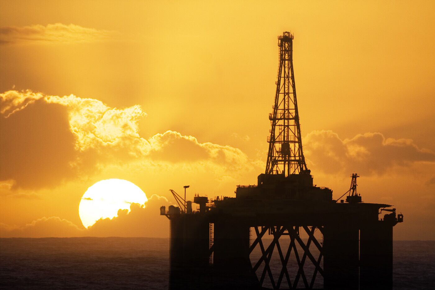 利比亚石油产量降至近九年来最低
