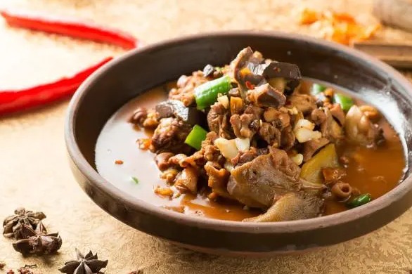 湘邻呷铺:小钵仔滚一滚 鲜香辣皆有