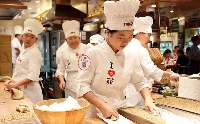 关店之后西贝在各城市陆续开放外卖弥补现金流短缺