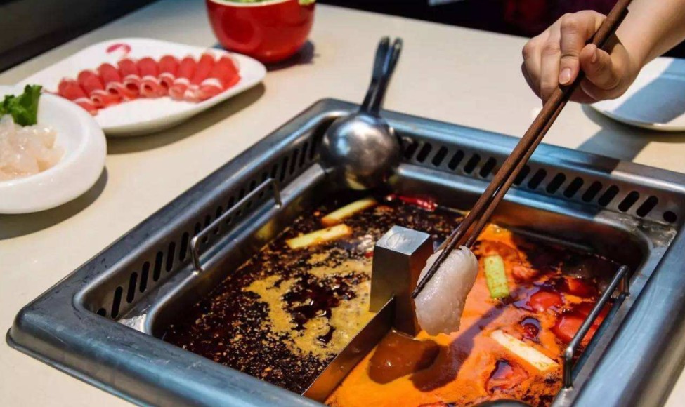 疫情之下餐厅怎样稳定人心?海底捞是这么做的