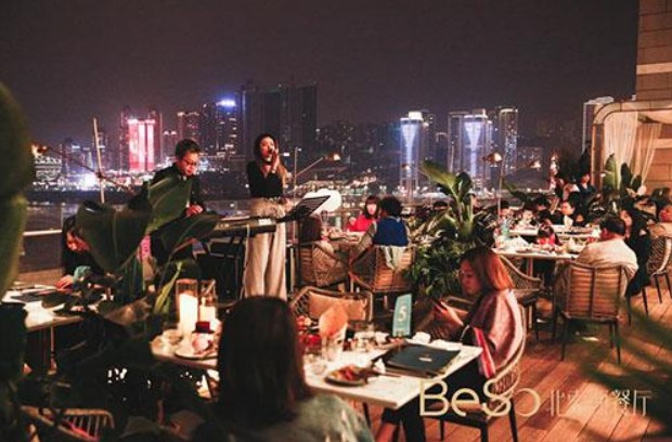 北索西餐厅 美食和夜景一样华丽