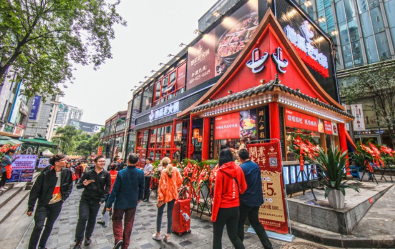 好锅底煮出好味道 地瓜老火锅店铺升级2.0版本