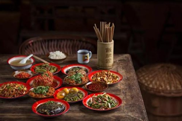 透着记忆的小饭馆 饭粑跎就是江湖