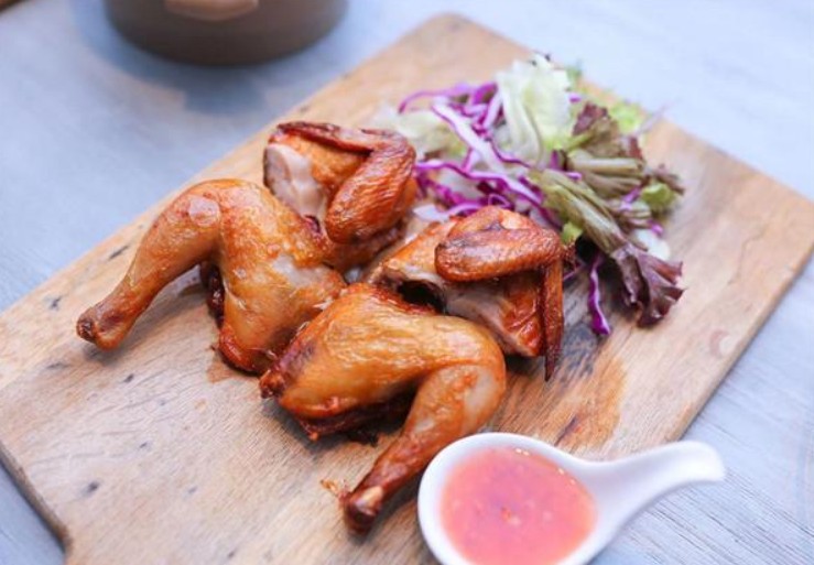 小真小爱餐厅 喧闹城市里置身另一个世界