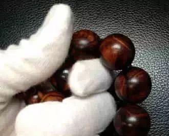 如何挑选与盘玩黄花梨