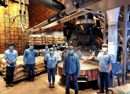 星巴克上海烘焙工坊恢复营业 以限流模式开放