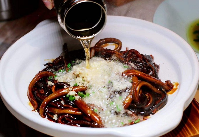 高档餐厅大厨:为了保住饭碗我们只能出来做网红了